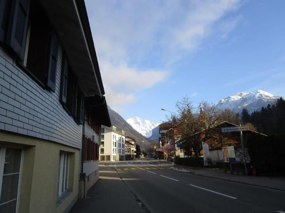 New.. Matten Central Family Suite, Sleeps 4 Matten bei Interlaken Exterior photo