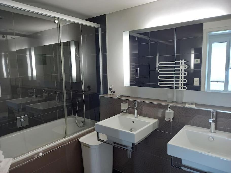 New.. Matten Central Family Suite, Sleeps 4 Matten bei Interlaken Exterior photo